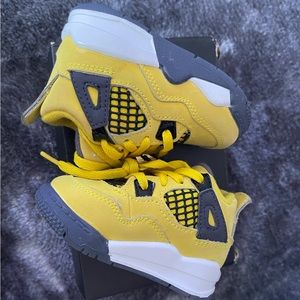Retro Jordan 4